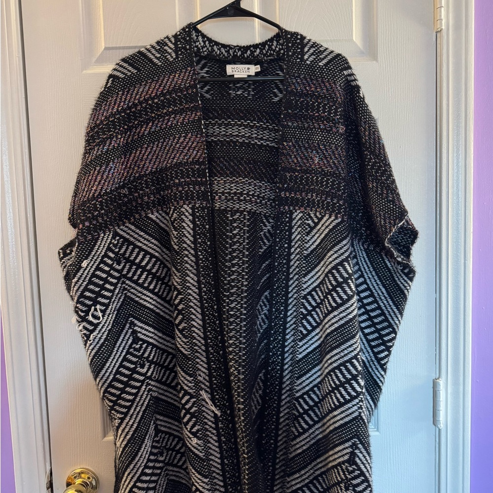 Molly Bracken Black and White Knit Shawl